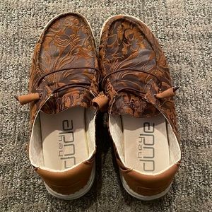 COPY - Hey Dude Wendy Leather Women’s 9